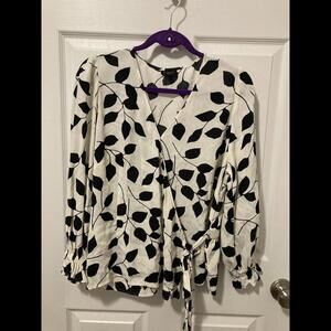 Talbots XL Petite Black/White Wrap Blouse